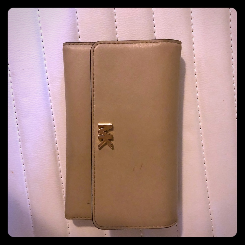 Michael Kors wallet